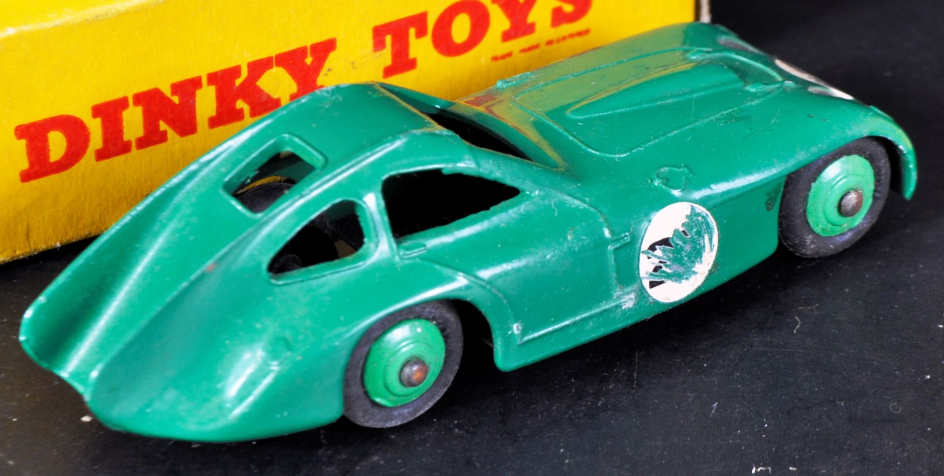 COLLECTION OF VINTAGE DINKY TOYS DIECAST MODEL CARS - Image 5 of 7