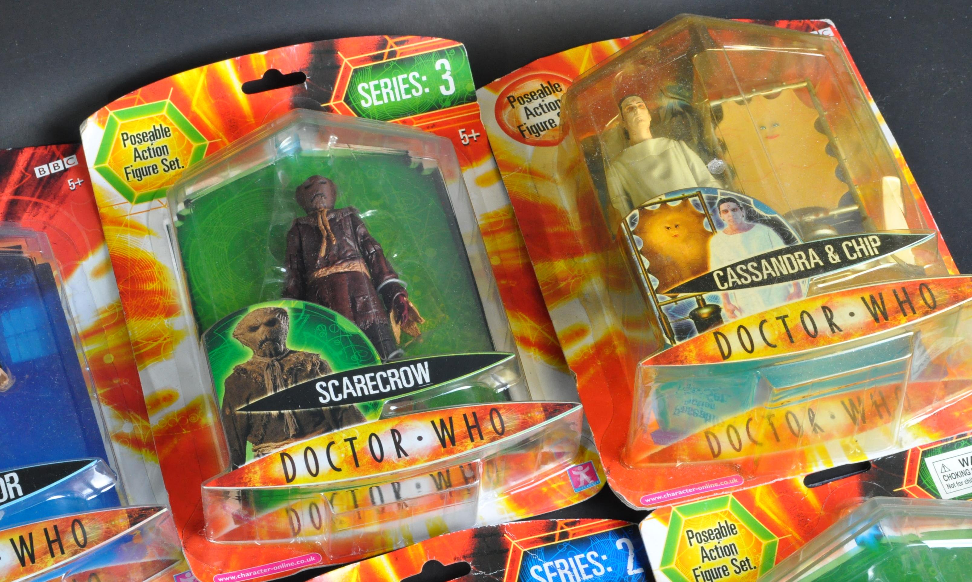 DOCTOR WHO - CHARACTER OPTIONS - COLLECTION OF ACTION FIGURES - Image 7 of 7