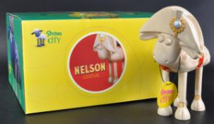 SHAUN THE SHEEP - SHAUN IN THE CITY COLLECTABLE FIGURINE