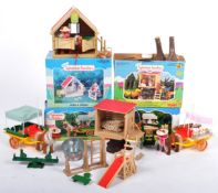 COLLECTION OF X4 VINTAGE SYLVANIAN FAMILY PLAYSETS