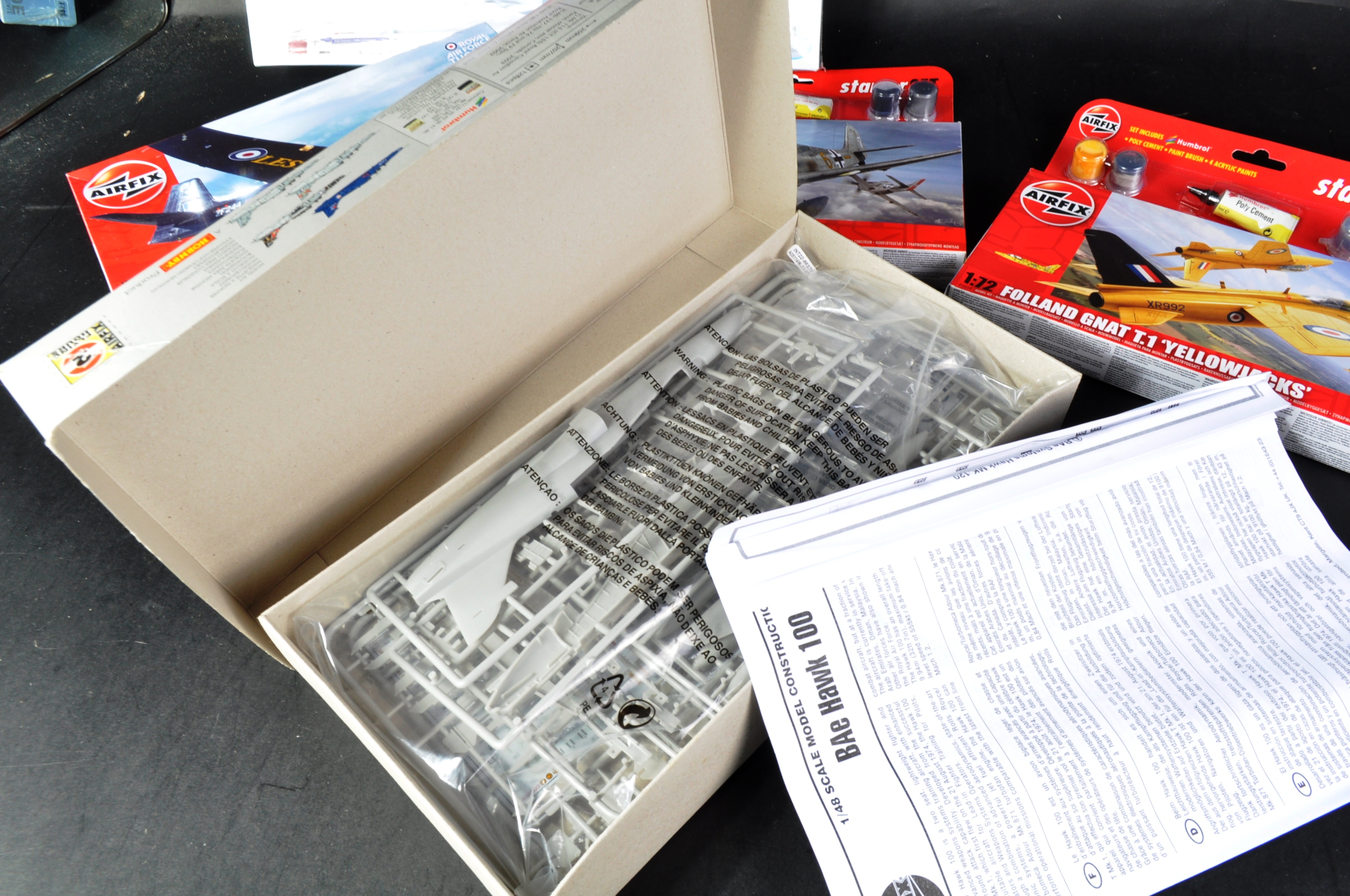 COLLECTION OF AIRFIX AVIATION THEMED PLASTIC MODEL KITS - Image 6 of 7