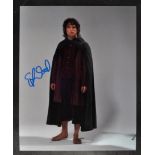 ELIJAH WOOD - LORD OF THE RINGS - AUTOGRAPHED 8X10" PHOTO - ACOA