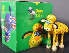 SHAUN THE SHEEP - SHAUN IN THE CITY COLLECTABLE FIGURINE