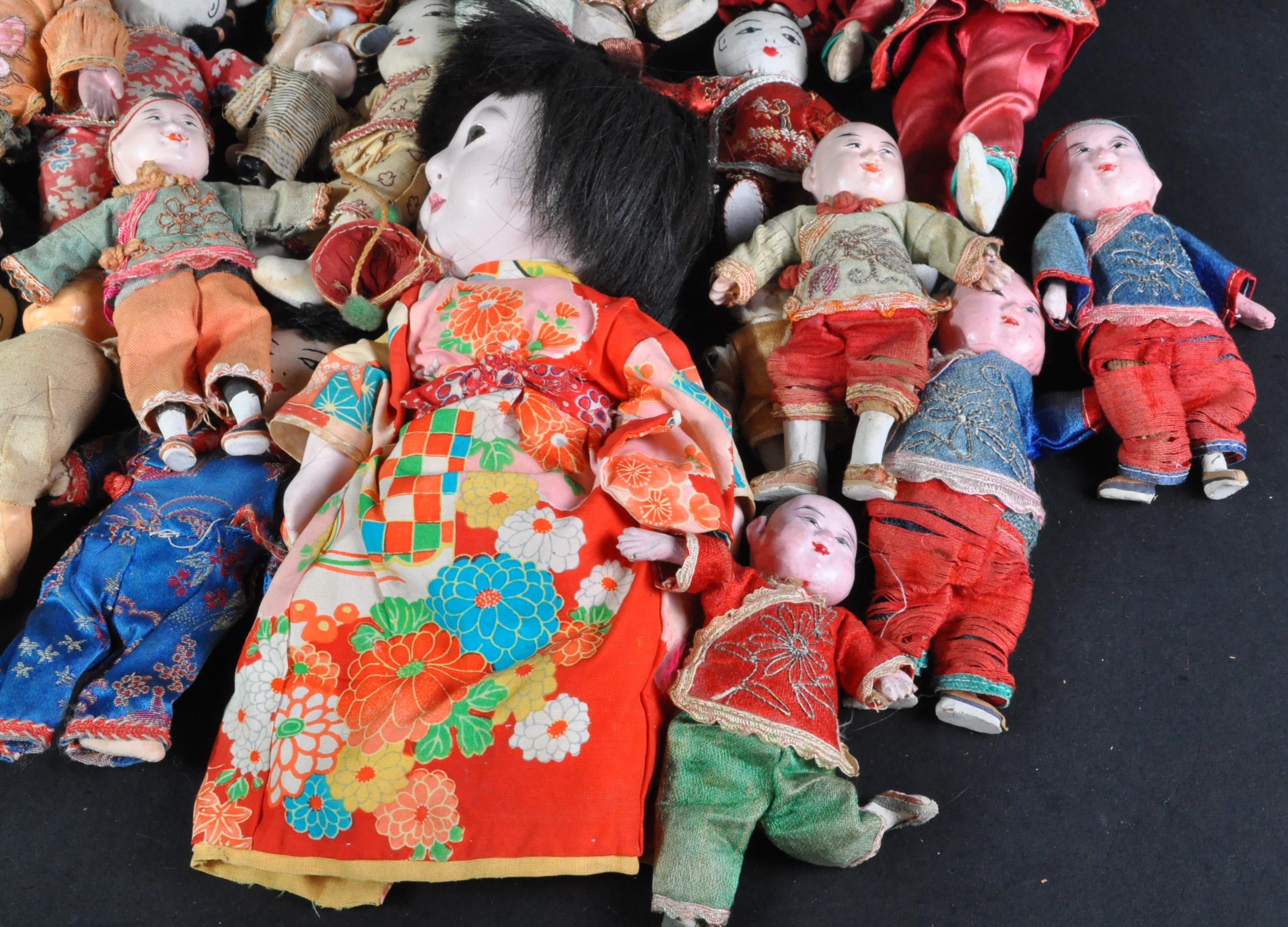 LARGE COLLECTION OF ASSORTED ORIENTAL DOLLS - Image 5 of 6