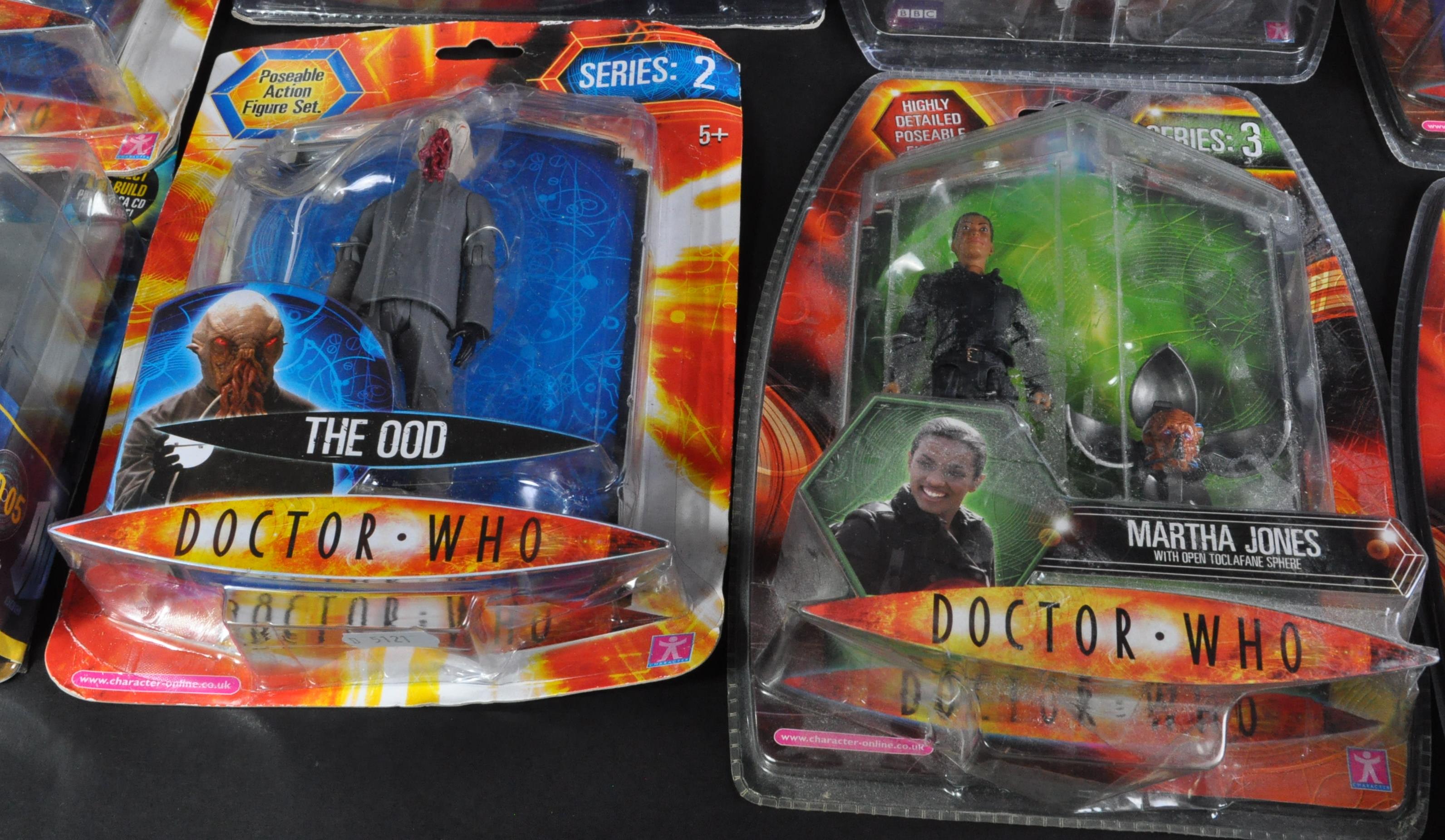 DOCTOR WHO - CHARACTER OPTIONS - COLLECTION OF ACTION FIGURES - Image 5 of 8