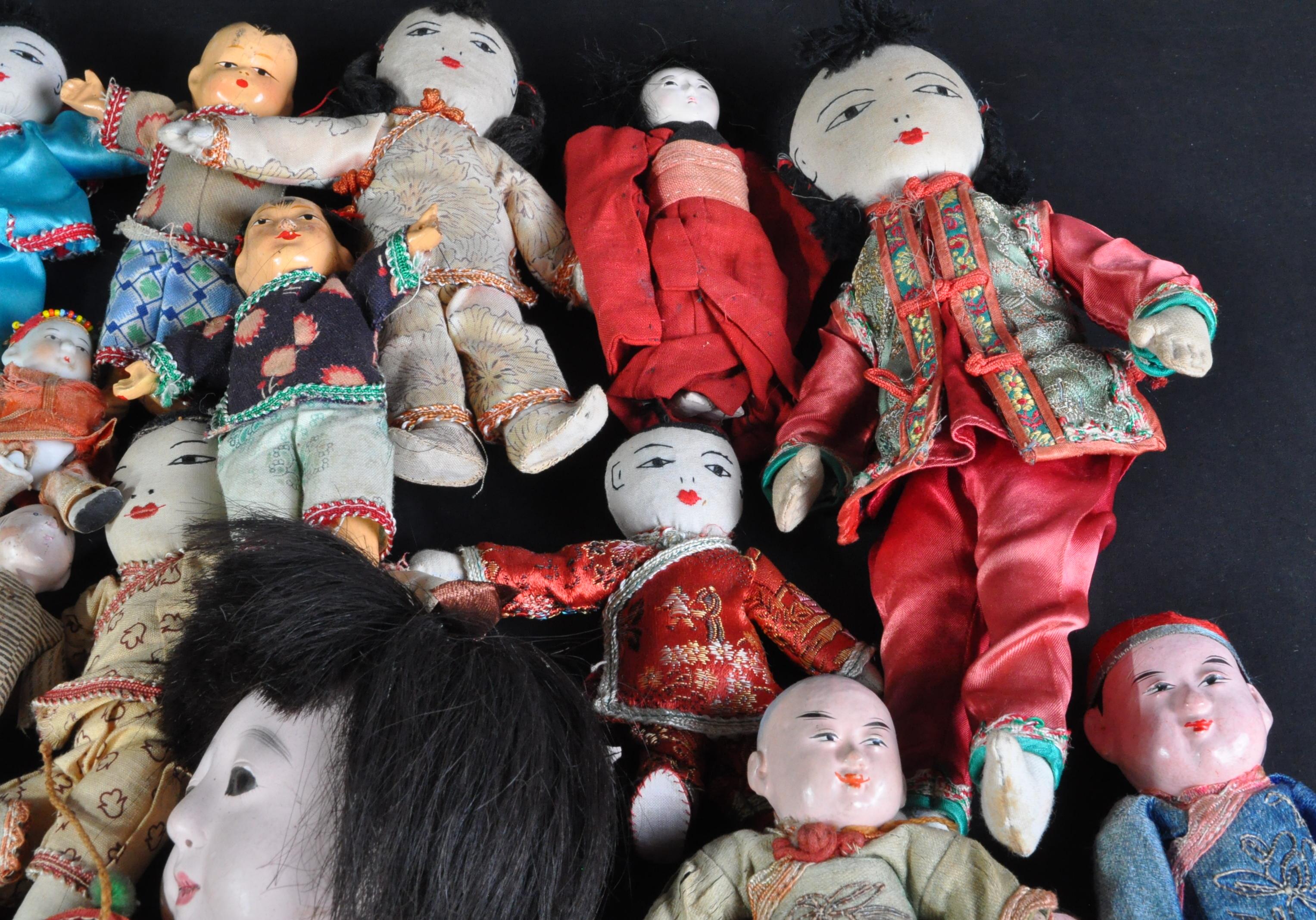 LARGE COLLECTION OF ASSORTED ORIENTAL DOLLS - Image 4 of 6