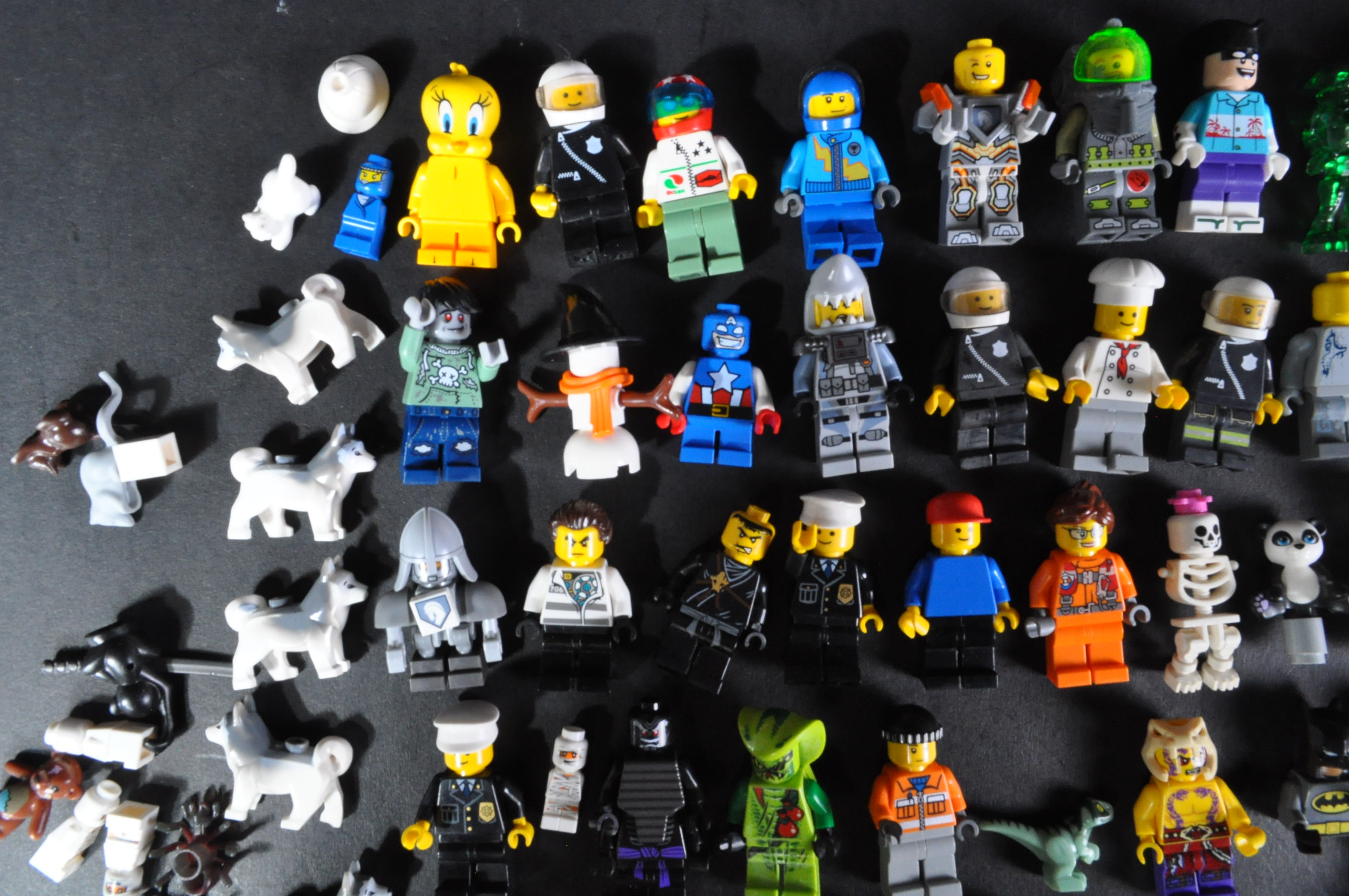 LARGE COLLECTION OF ASSORTED LEGO MINIFIGURES - Image 2 of 6