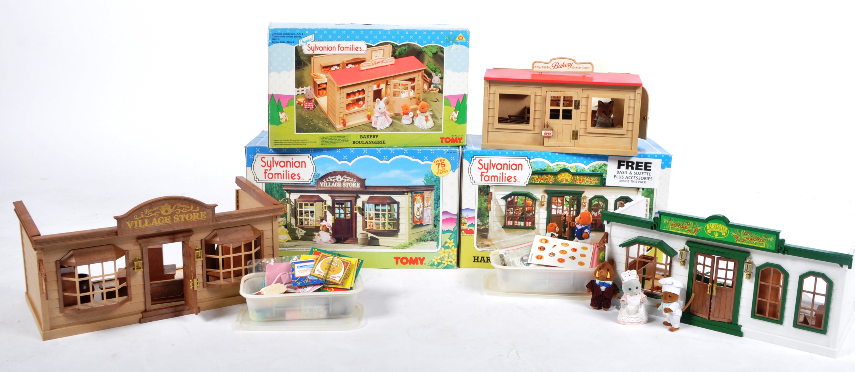 COLLECTION OF X3 VINTAGE SYLVANIAN FAMILIES PLAY SETS