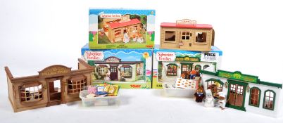 COLLECTION OF X3 VINTAGE SYLVANIAN FAMILIES PLAY SETS
