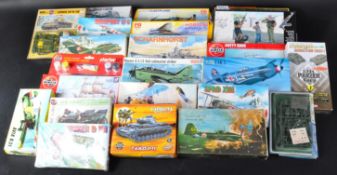 LARGE COLLECTION OF ASSORTED PLASTIC MODEL KITS