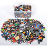 LARGE COLLECTION OF ASSORTED LOOSE LEGO BRICKS