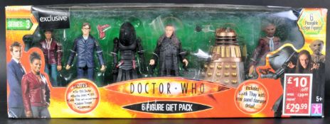 DOCTOR WHO - CHARACTER OPTIONS - ACTION FIGURE SET