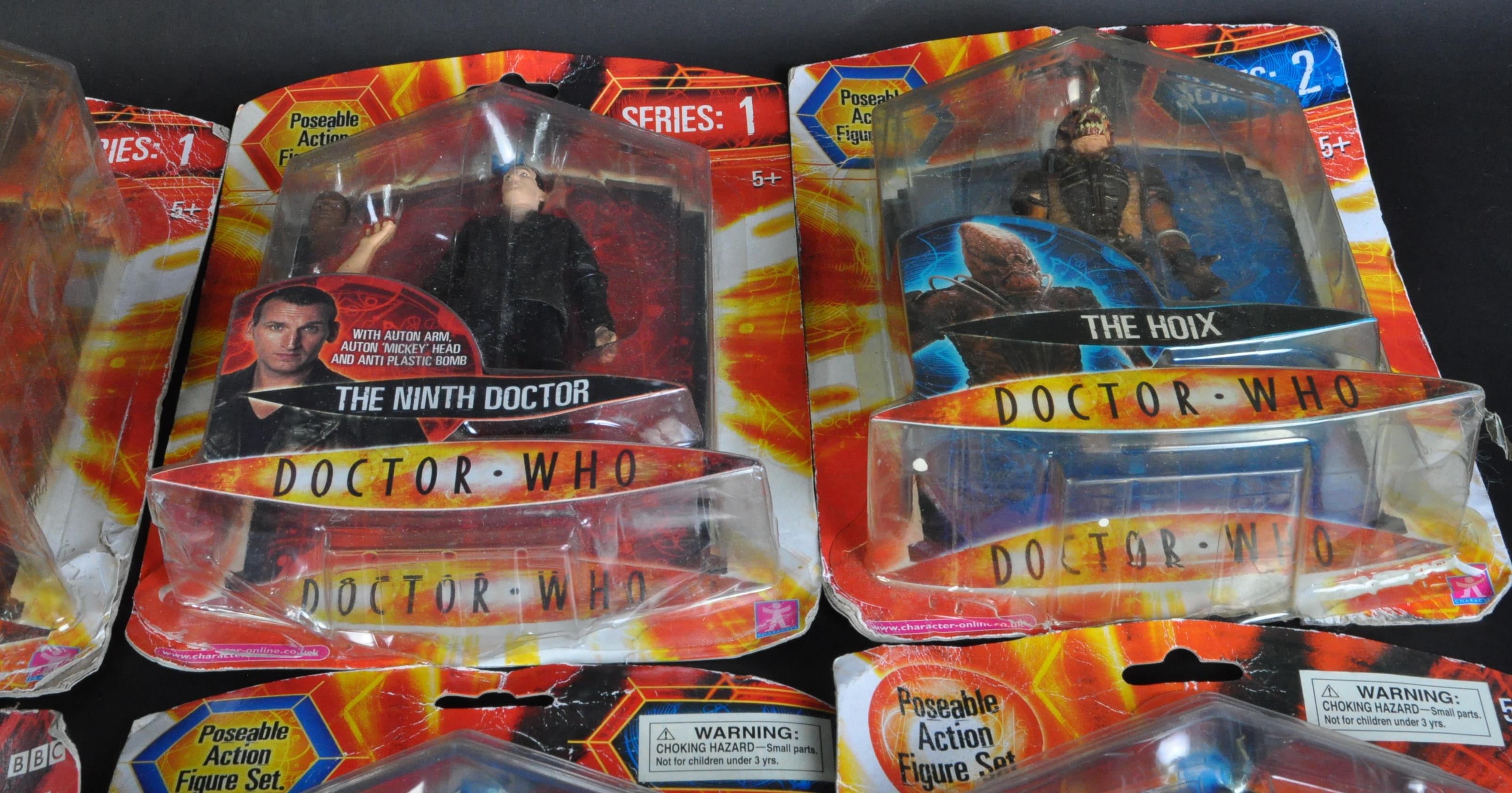 DOCTOR WHO - CHARACTER OPTIONS - COLLECTION OF ACTION FIGURES - Image 4 of 5