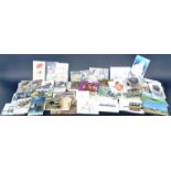 LARGE COLLECTION OF APPROXIMATELY 200 POSTCARDS