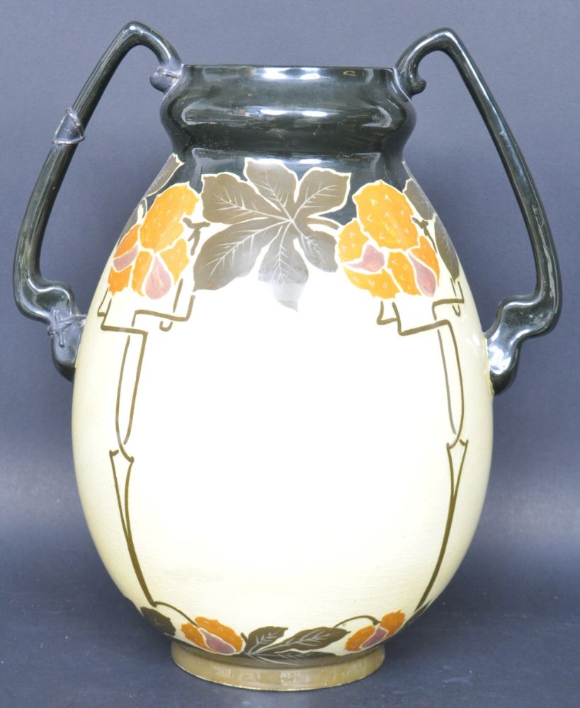 Online Ceramics & Collectables Auction