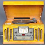 VINTAGE STYLE RECORD PLAYER / CD PLAYER / CASSETTE PLAYER & RADIO
