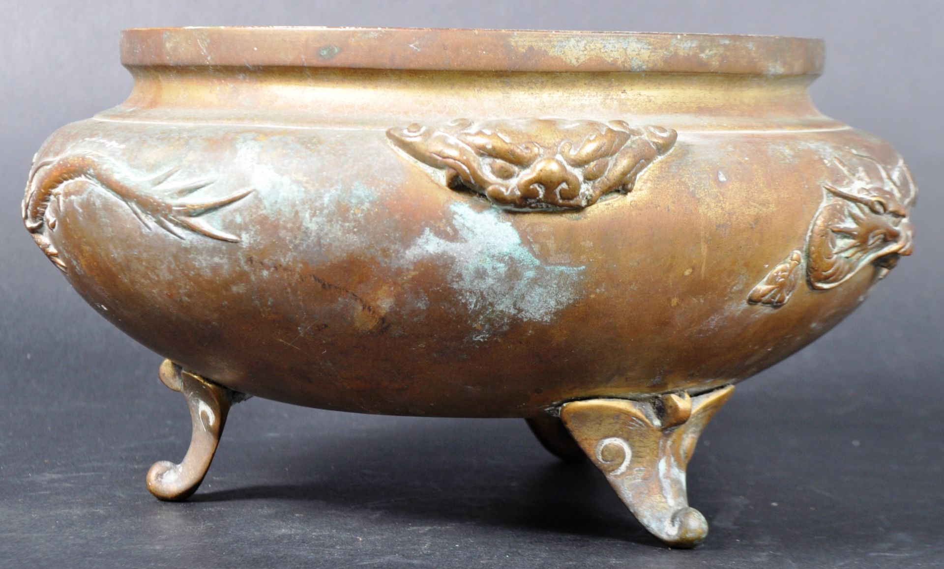 19TH CENTURY MEIJI PERIOD BRONZE DRAGON CENSER - Bild 6 aus 8