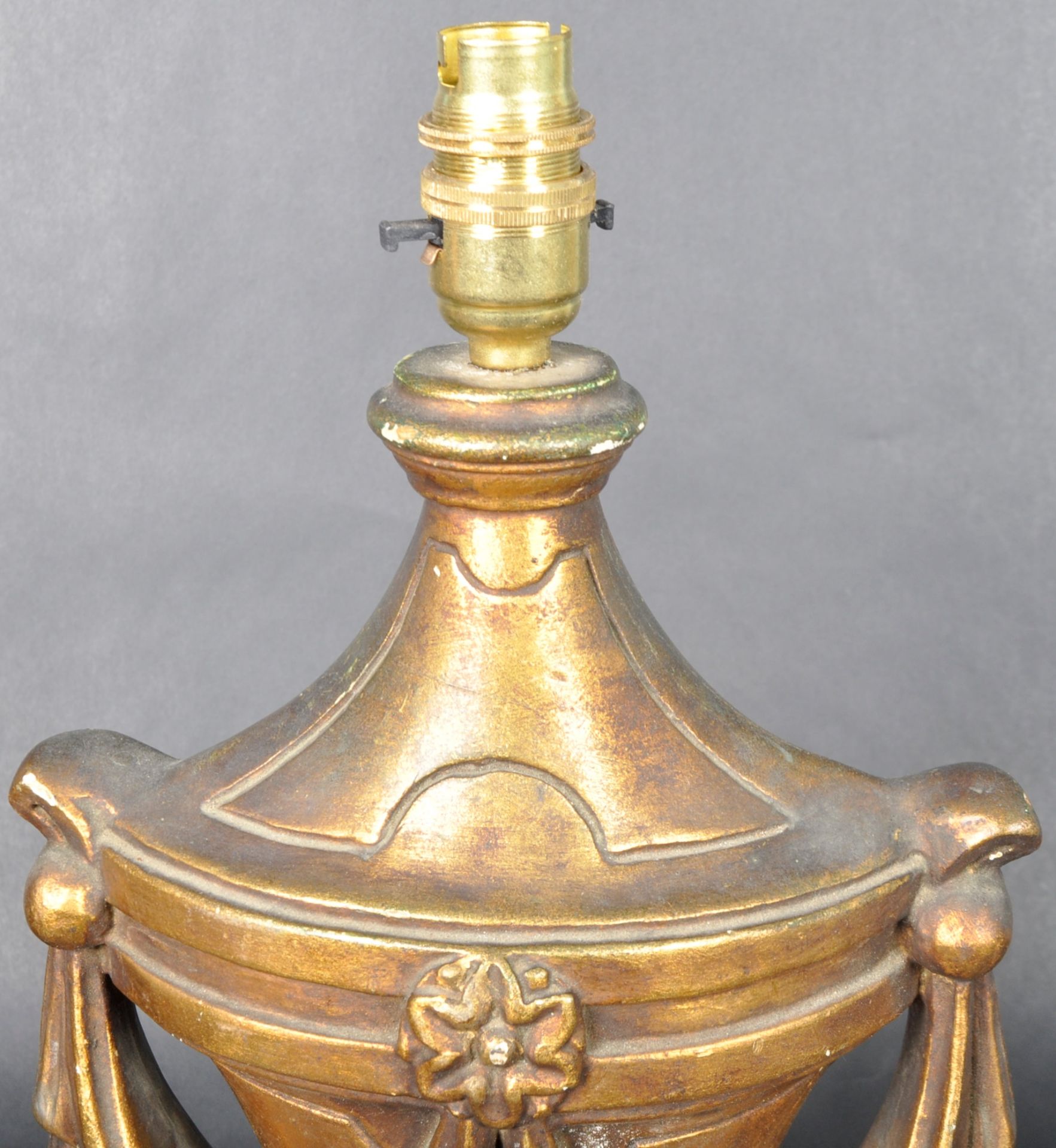 PAIR OF ART DECO GILT RESIN TABLE LAMP LIGHTS OF URN FORM - Image 5 of 9