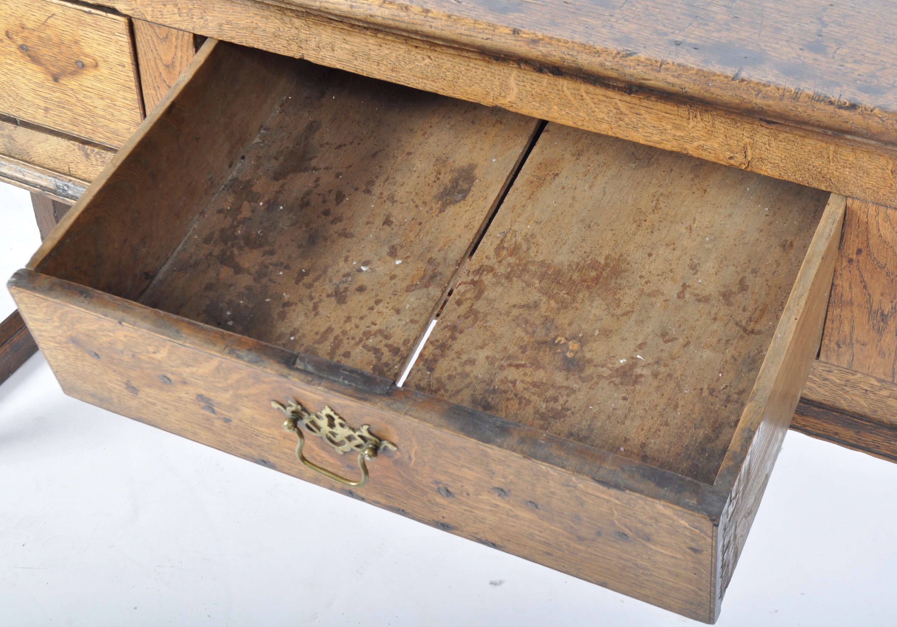 18TH CENTURY OAK DRESSER BASE - Image 6 of 9