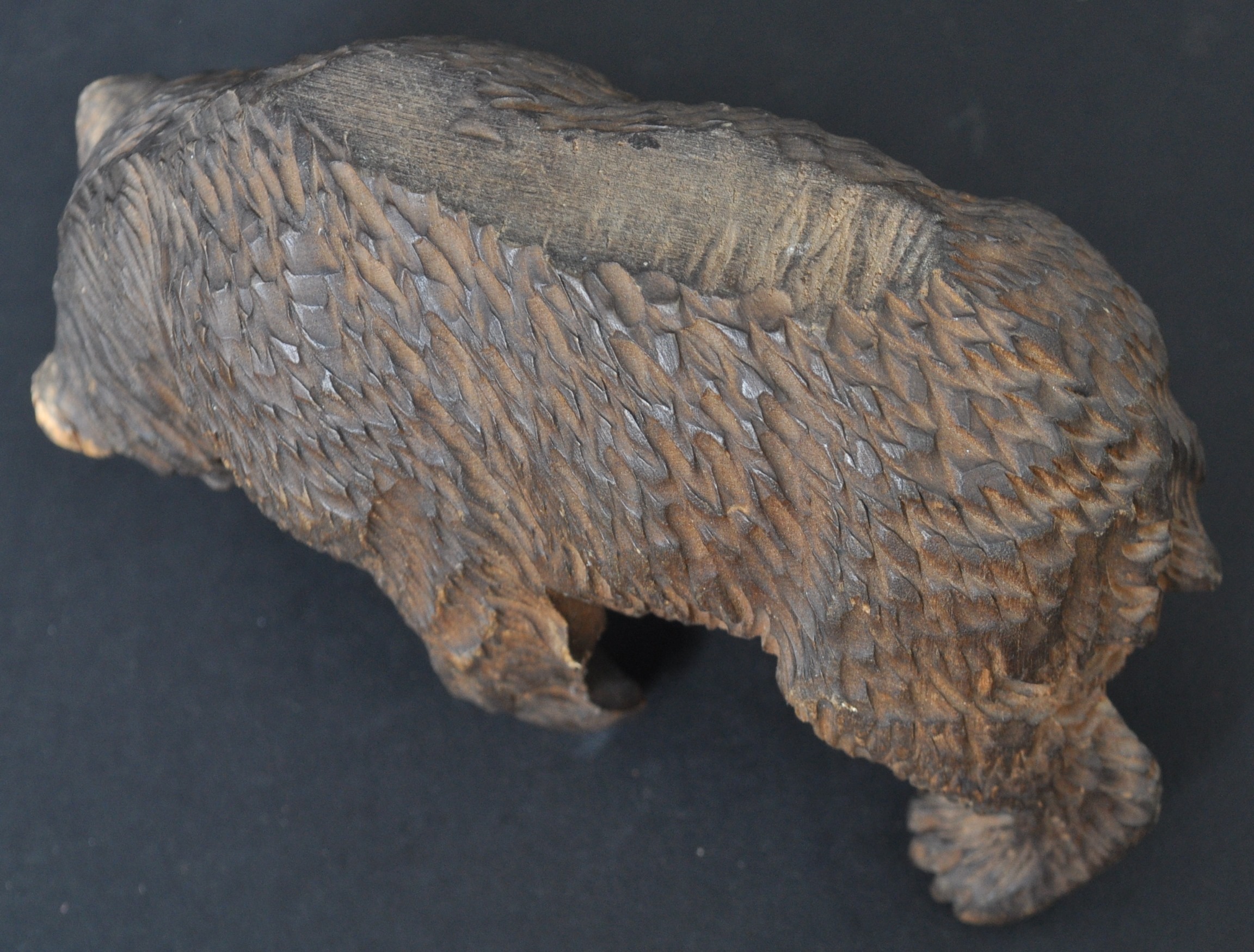 19TH CENTURY BLACK FOREST CARVED BEAR FIGURINES - Image 3 of 8