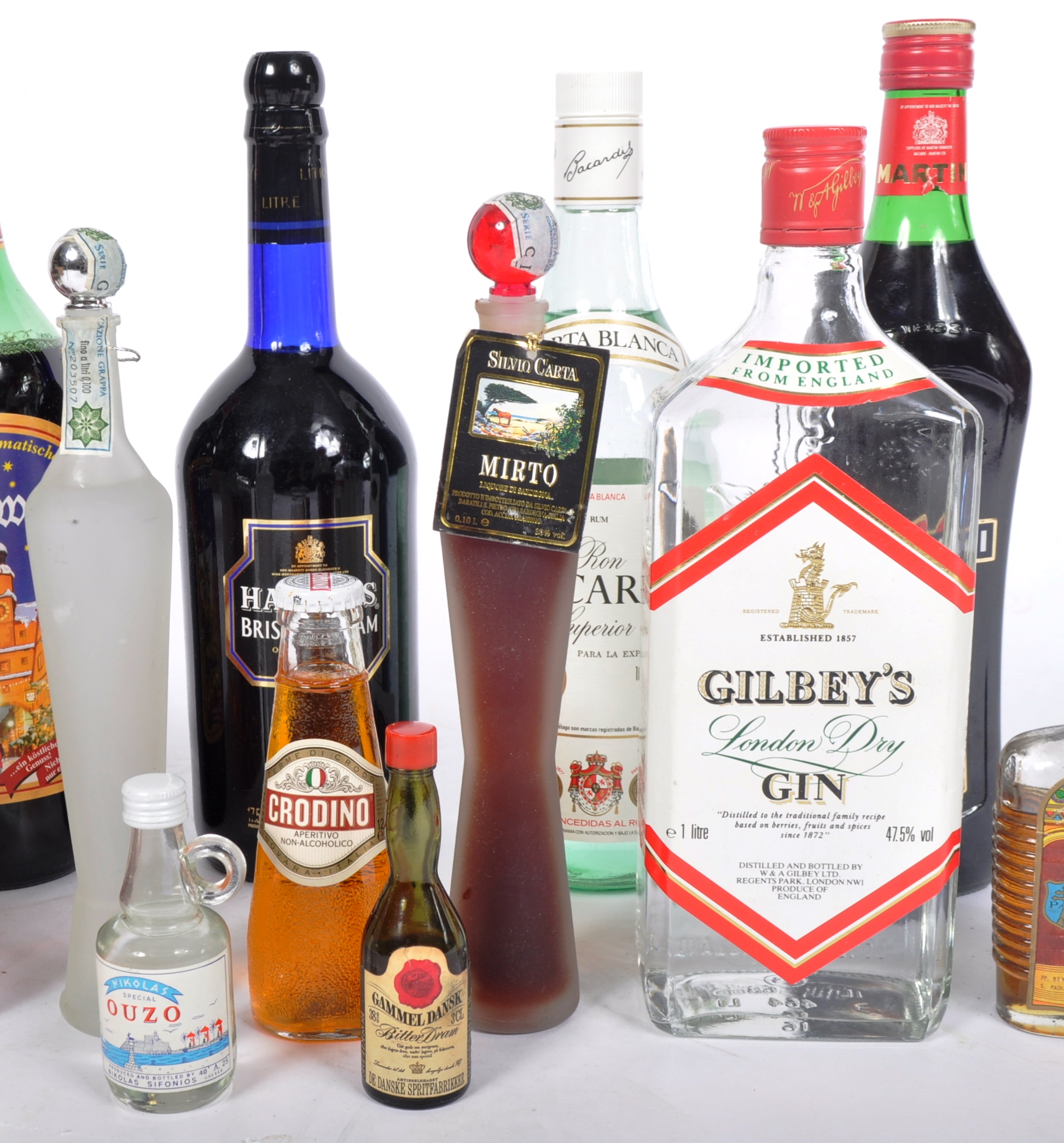 SELECTION OF ASSORTED WINE, RUM, GIN & LIQUORS - Image 3 of 4