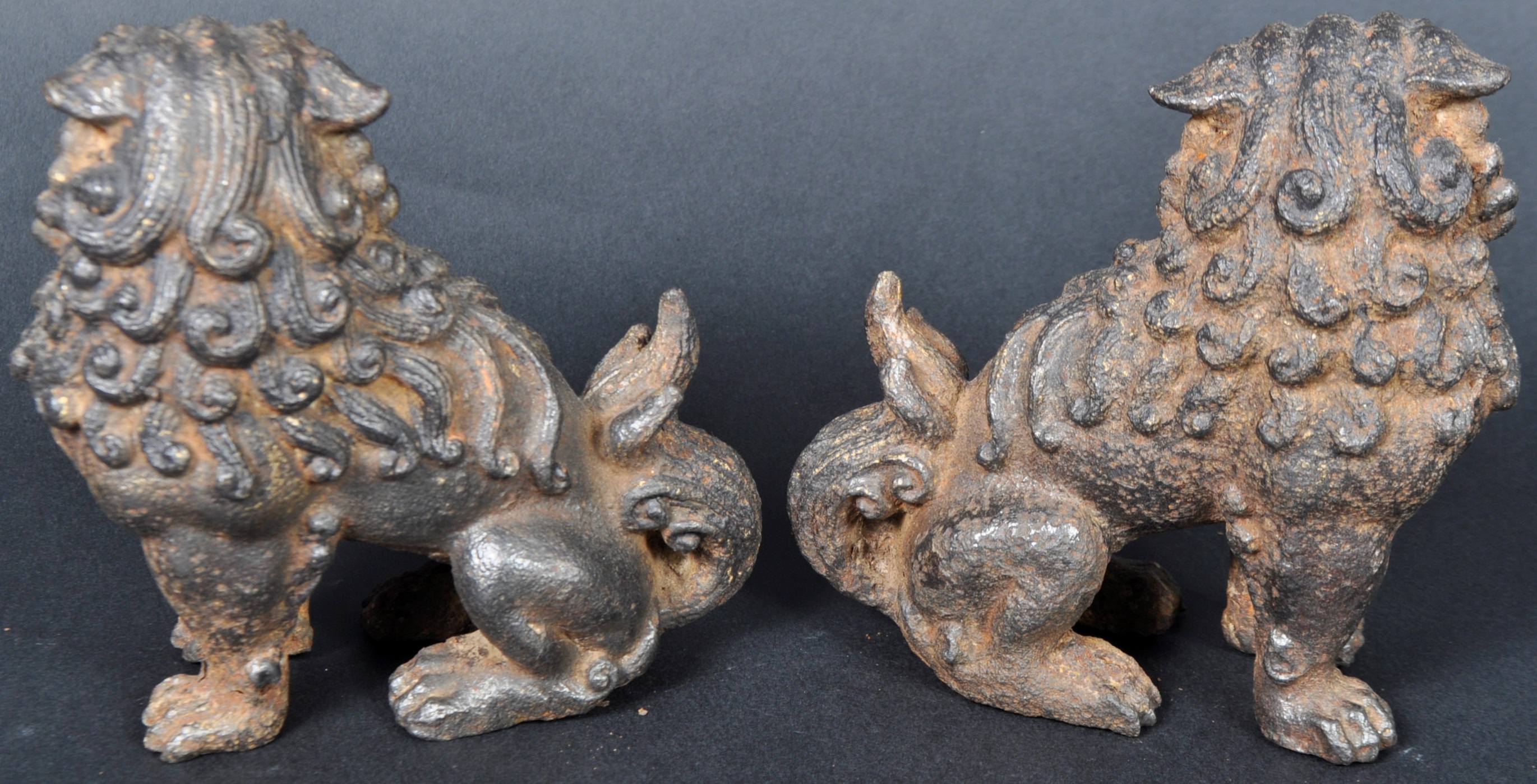 PAIR OF 19TH CENTURY CHINESE CAST METAL DOGS OF FO - Image 7 of 7