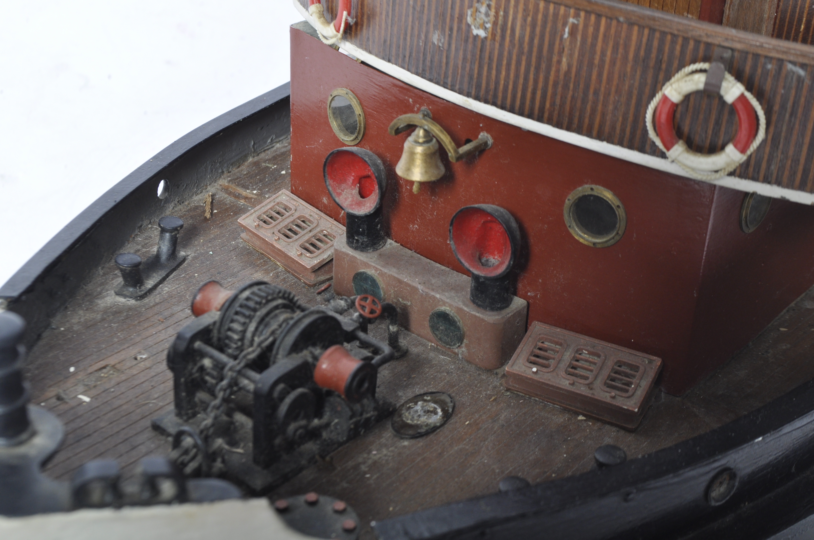 20TH CENTURY SCRATCH BUILT MODEL OF A 19TH CENTURY TUG BOAT - Image 3 of 7