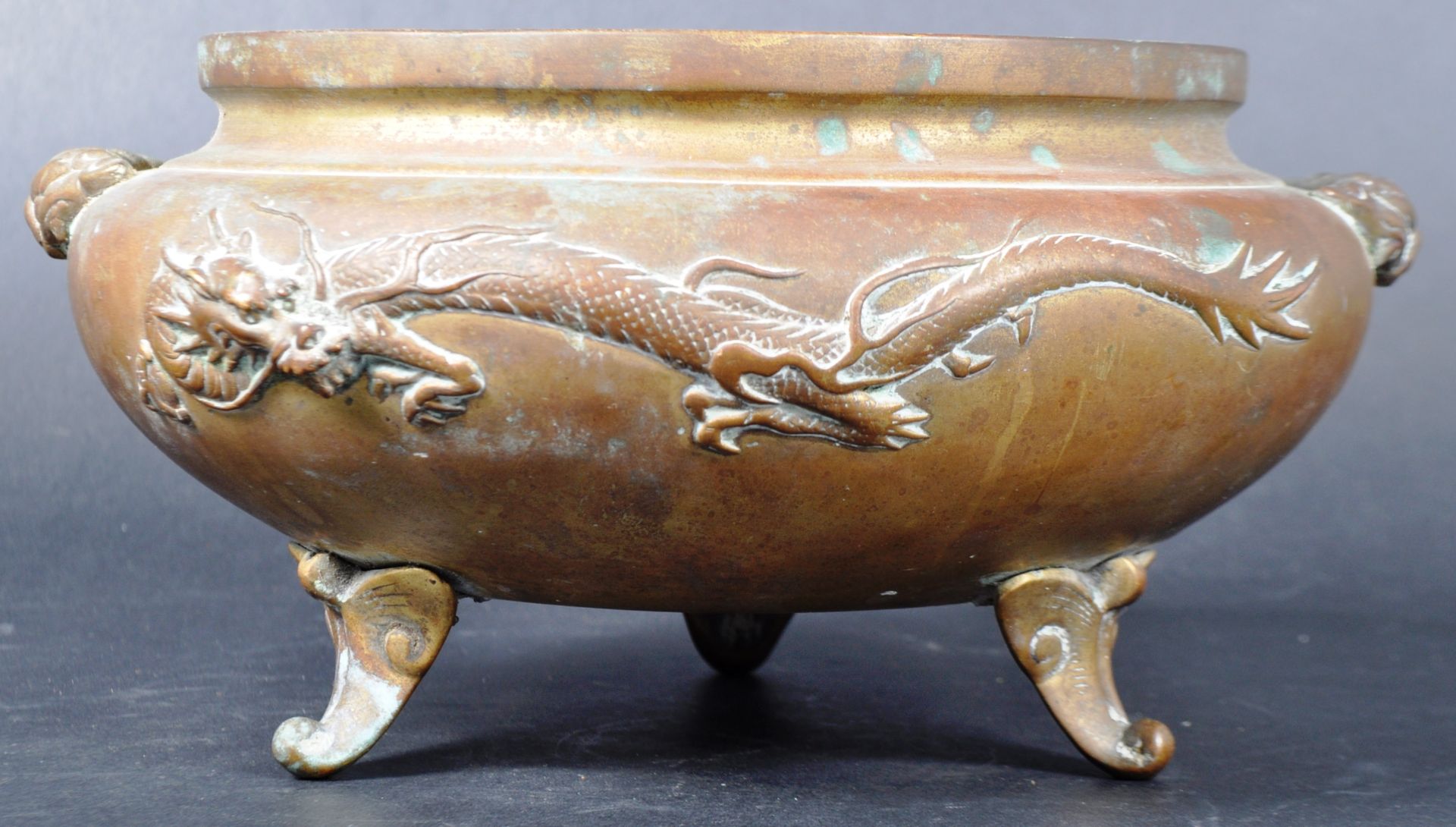 19TH CENTURY MEIJI PERIOD BRONZE DRAGON CENSER - Bild 7 aus 8