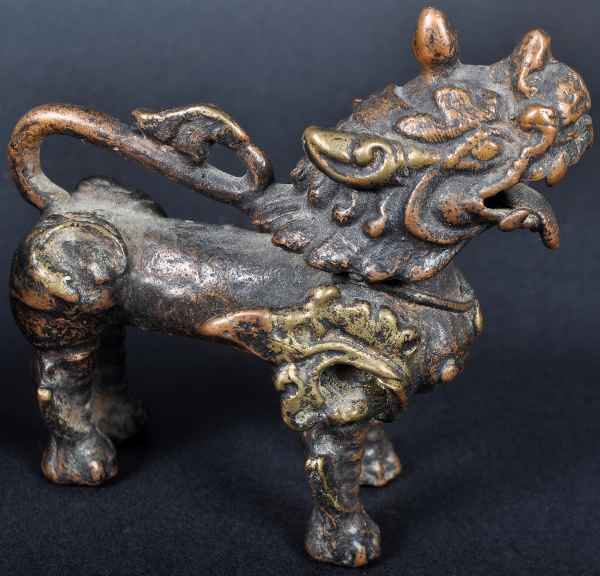 PAIR OF 19TH CENTURY CHINESE BRONZE FOO DOG FIGURES - Image 4 of 6