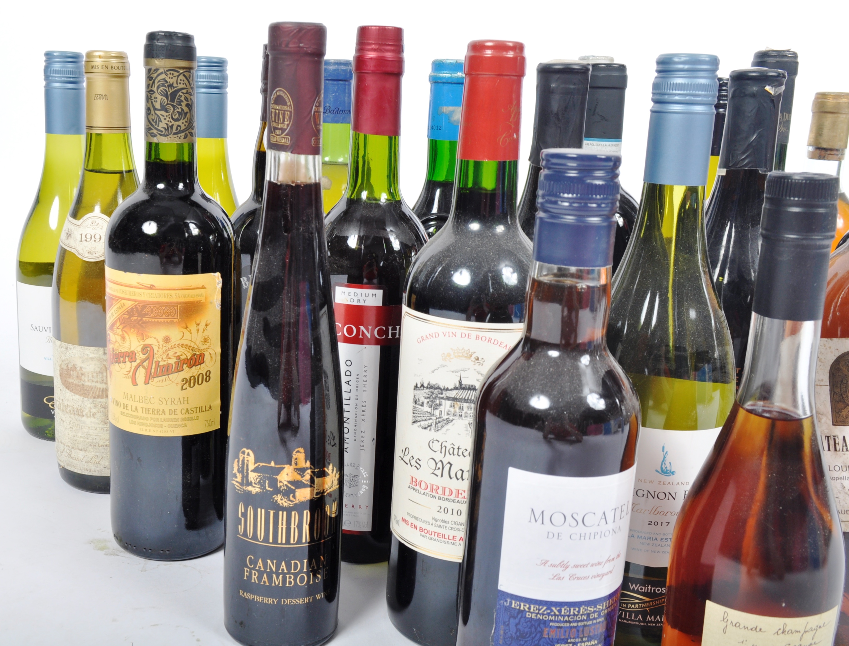 SELECTION OF ASSORTED BOTTLED RED & WHITE WINES - Image 2 of 9