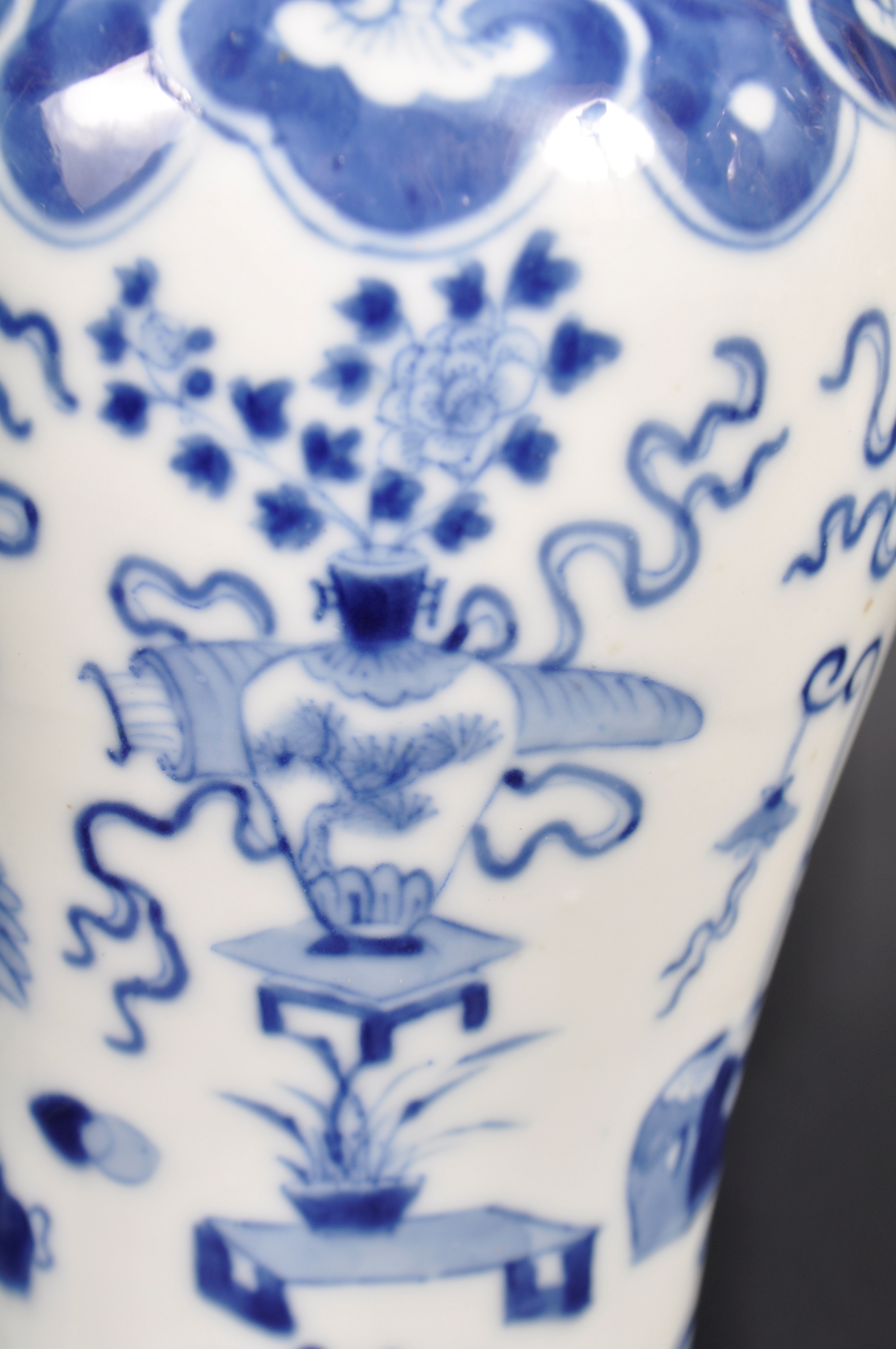 PAIR OF 19TH CENTURY CHINESE KANGXI MARK PRECIOUS OBJECT VASES - Image 7 of 11