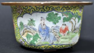 18TH CENTURY CHINESE CANTON ENAMEL BOWL