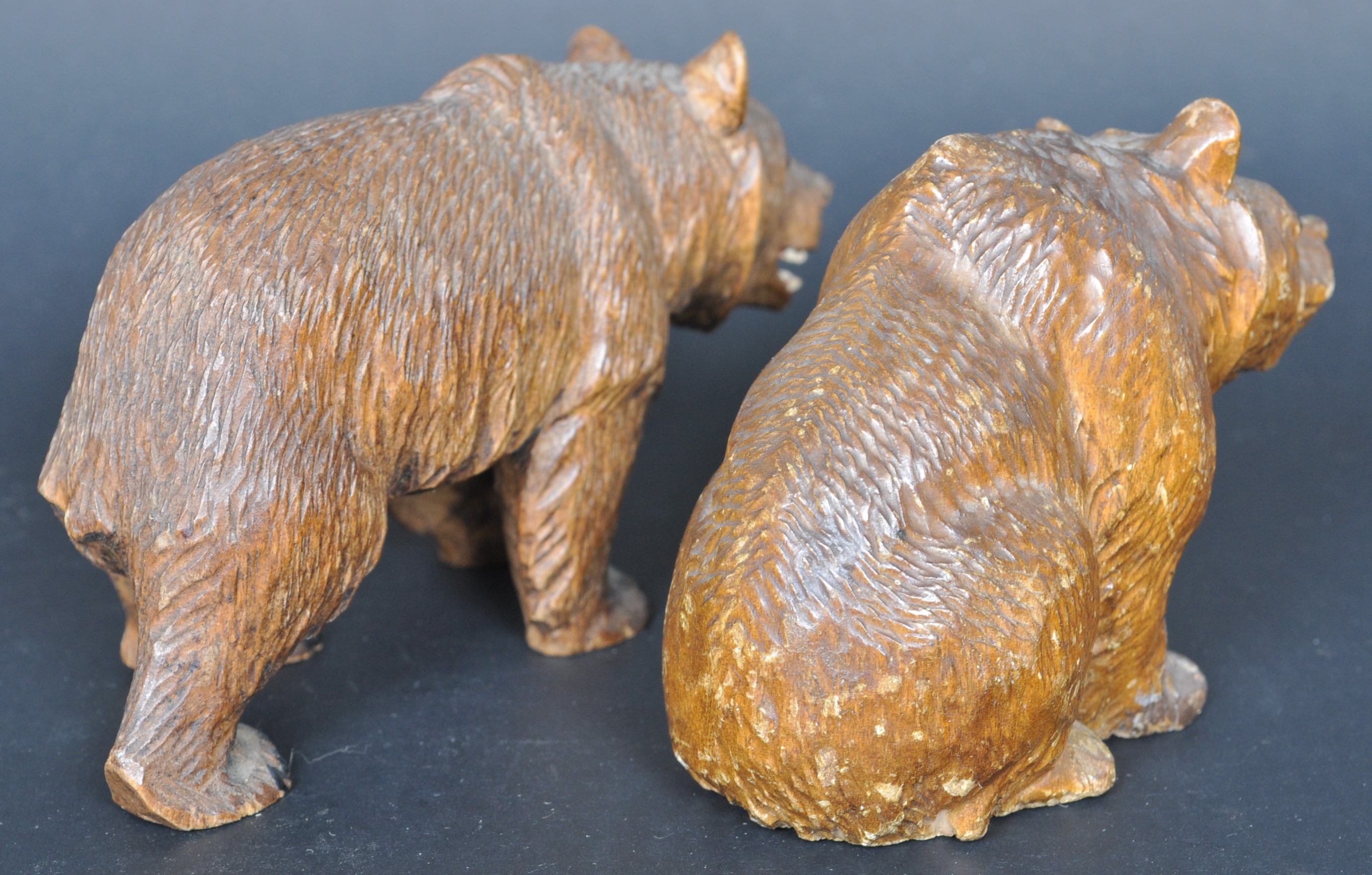 19TH CENTURY BLACK FOREST CARVED BEAR FIGURINES - Image 5 of 8