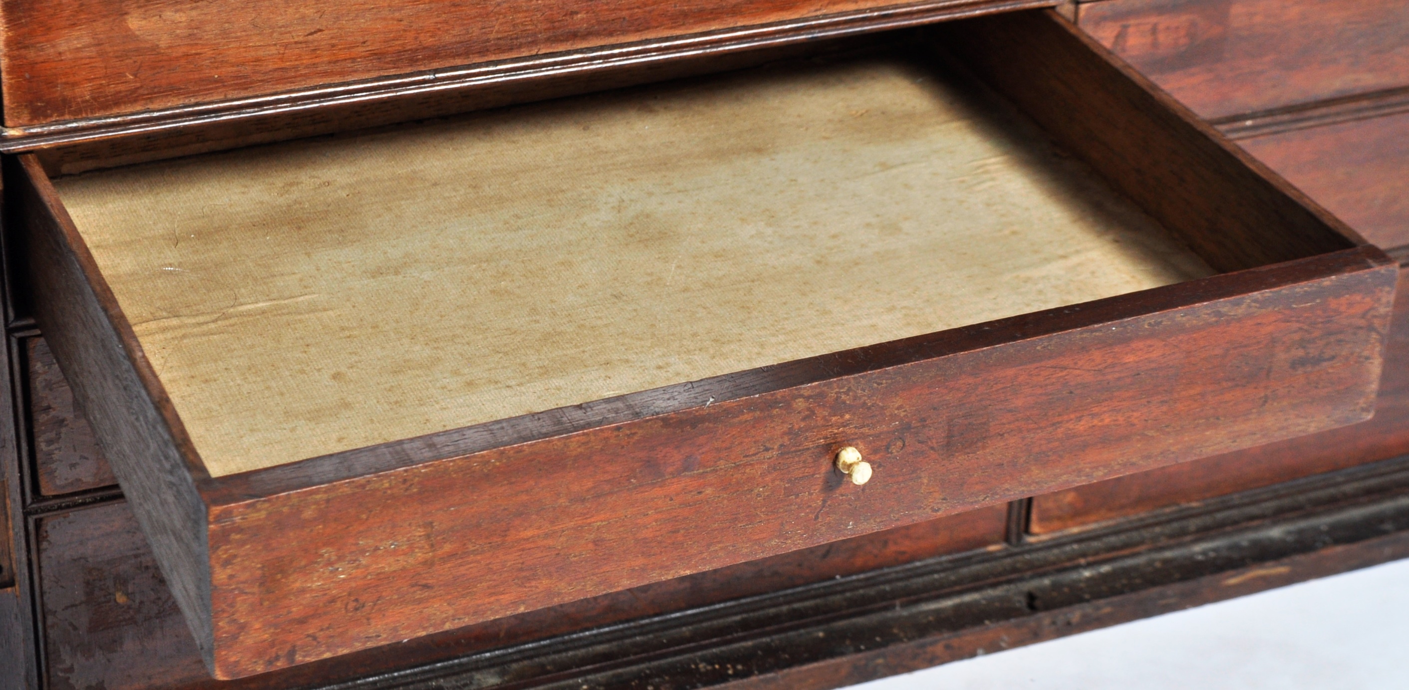 19TH CENTURY REGENCY FLAME MAHOGANY SPECIMEN CABINET - Image 6 of 9