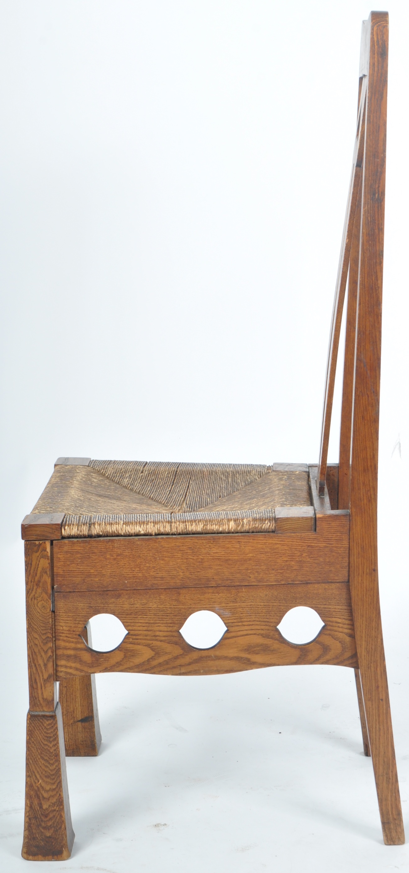 ATTRIBUTED TO VOYSEY - ARTS & CRAFTS SIDE CHAIR - Image 9 of 9