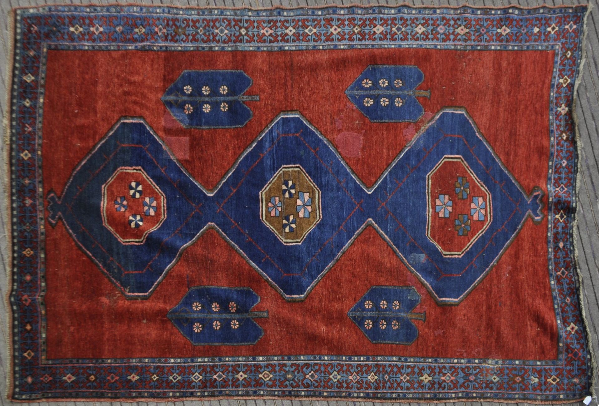19TH CENTURY PERSIAN KAZAK WOOL CARPET RUG