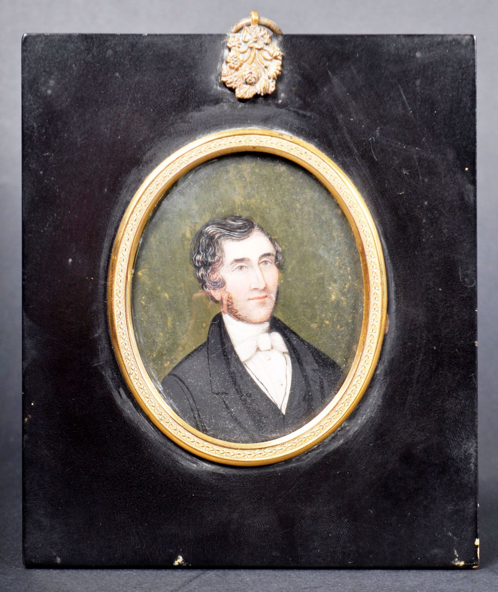 18TH CENTURY IVORY PORTRAIT MINIATURE OF A GENT