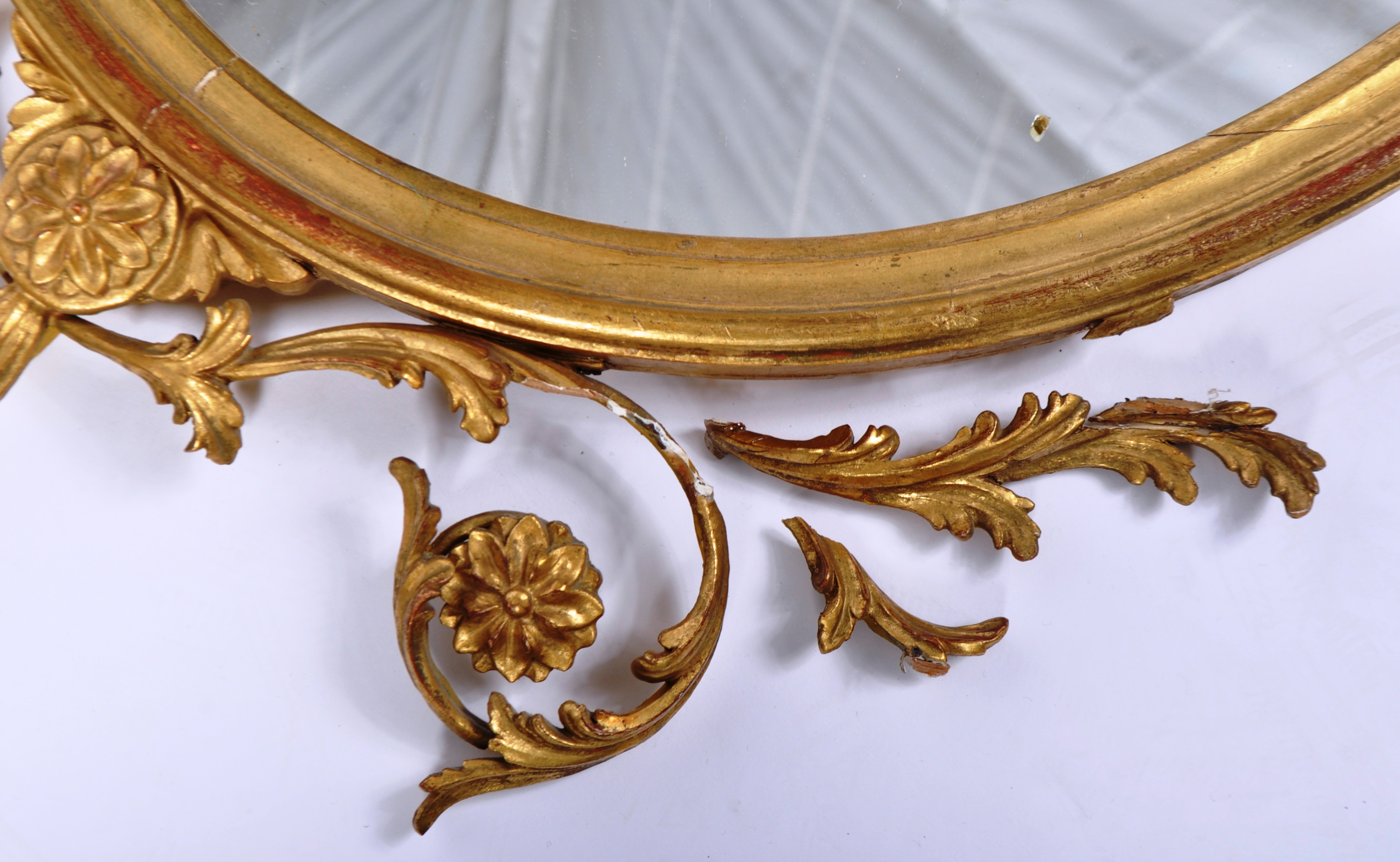 19TH CENTURY VICTORIAN GILTWOOD HANGING MIRROR - Image 4 of 7