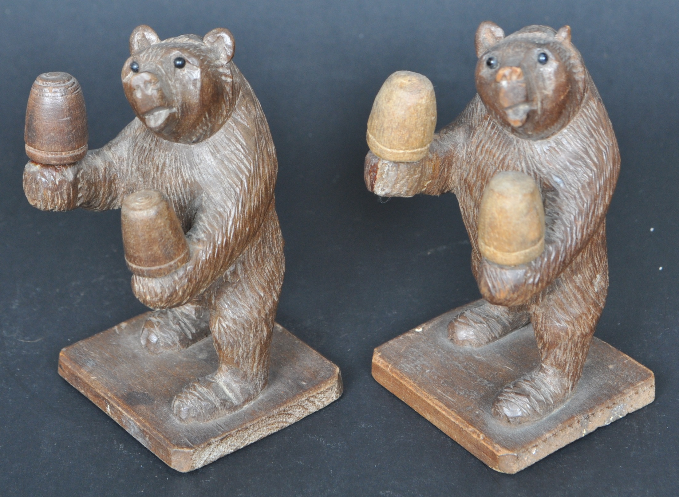 PAIR OF 19TH CENTURY BLACK FOREST CARVED BEAR THIMBLE HOLDERS - Image 2 of 5