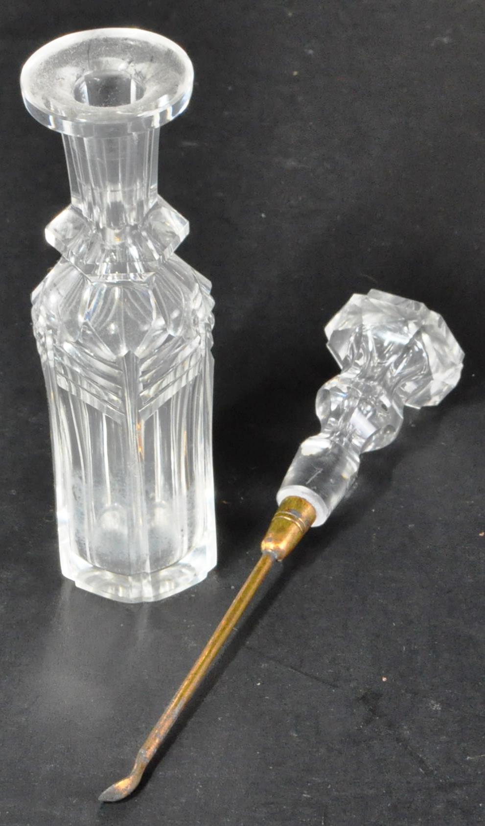 VICTORIAN ELKINGTON SILVER PLATED AND CUT GLASS CRUET SET - Image 6 of 7