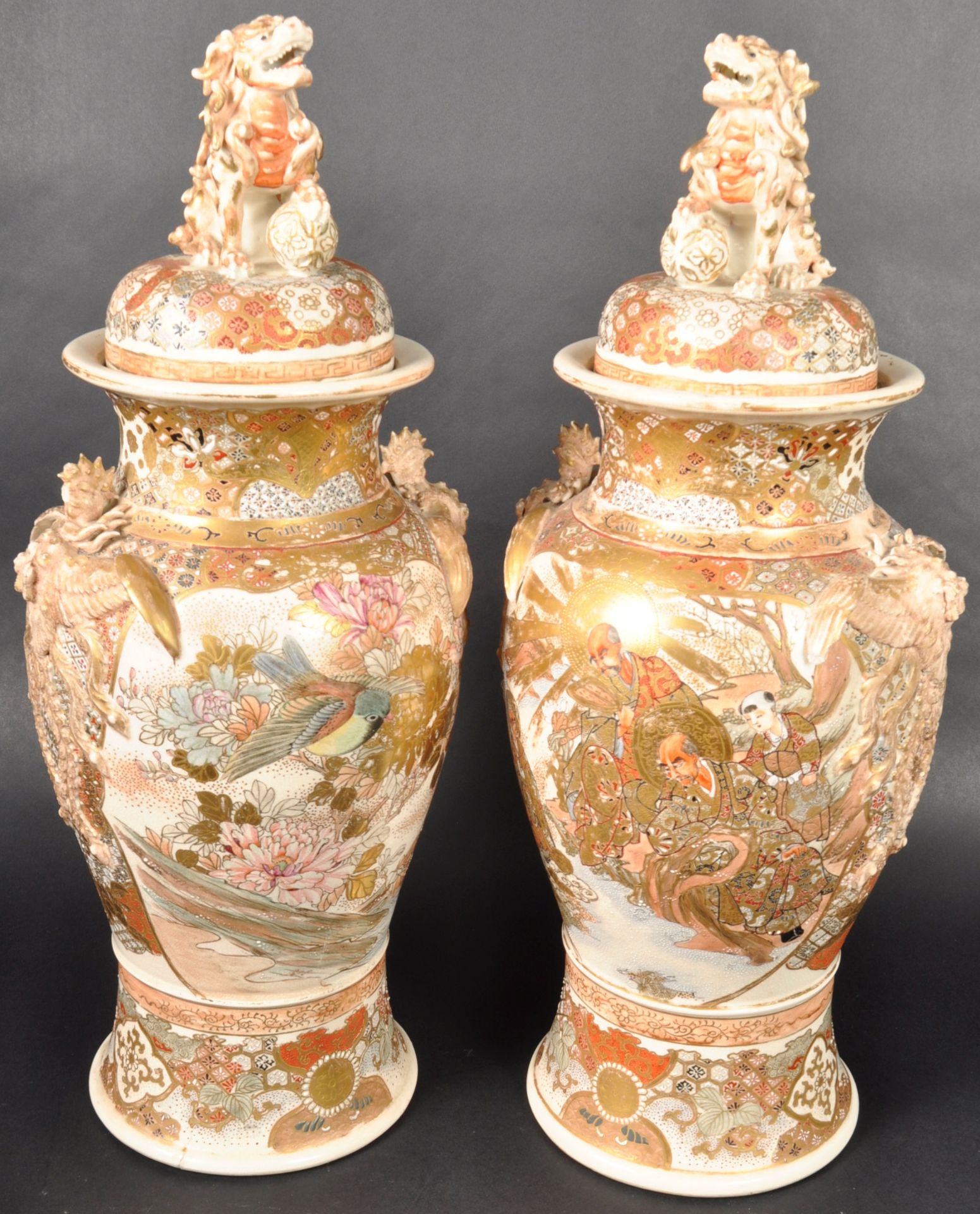 PAIR OF 19TH CENTURY JAPANESE MEIJI PERIOD SATSUMA VASES - Bild 2 aus 16