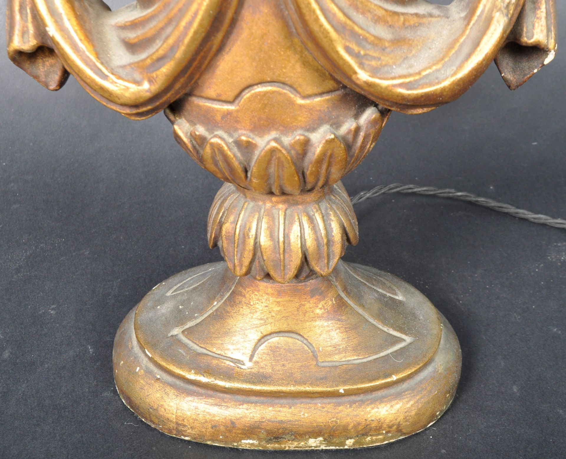 PAIR OF ART DECO GILT RESIN TABLE LAMP LIGHTS OF URN FORM - Image 7 of 9