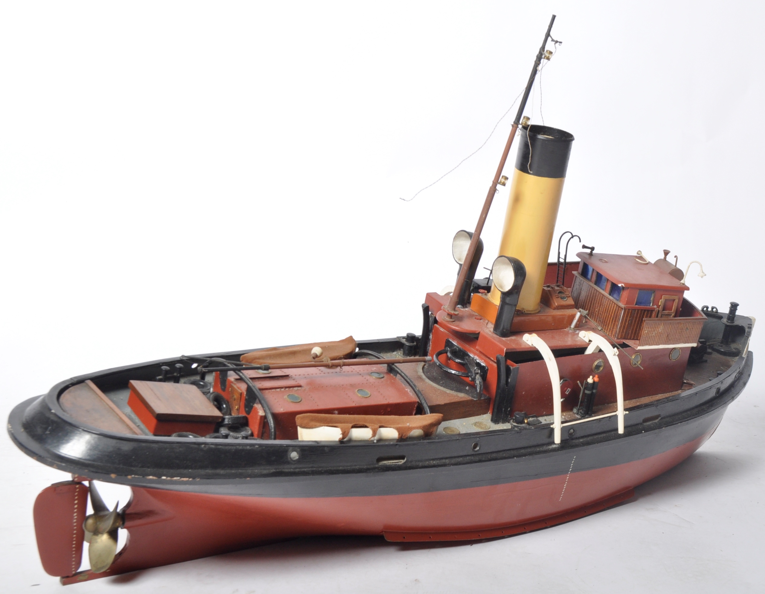 20TH CENTURY SCRATCH BUILT MODEL OF A 19TH CENTURY TUG BOAT - Image 7 of 7