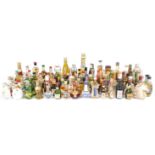 LARGE SELECTION OF ASSORTED ALCOHOL MINIATURES