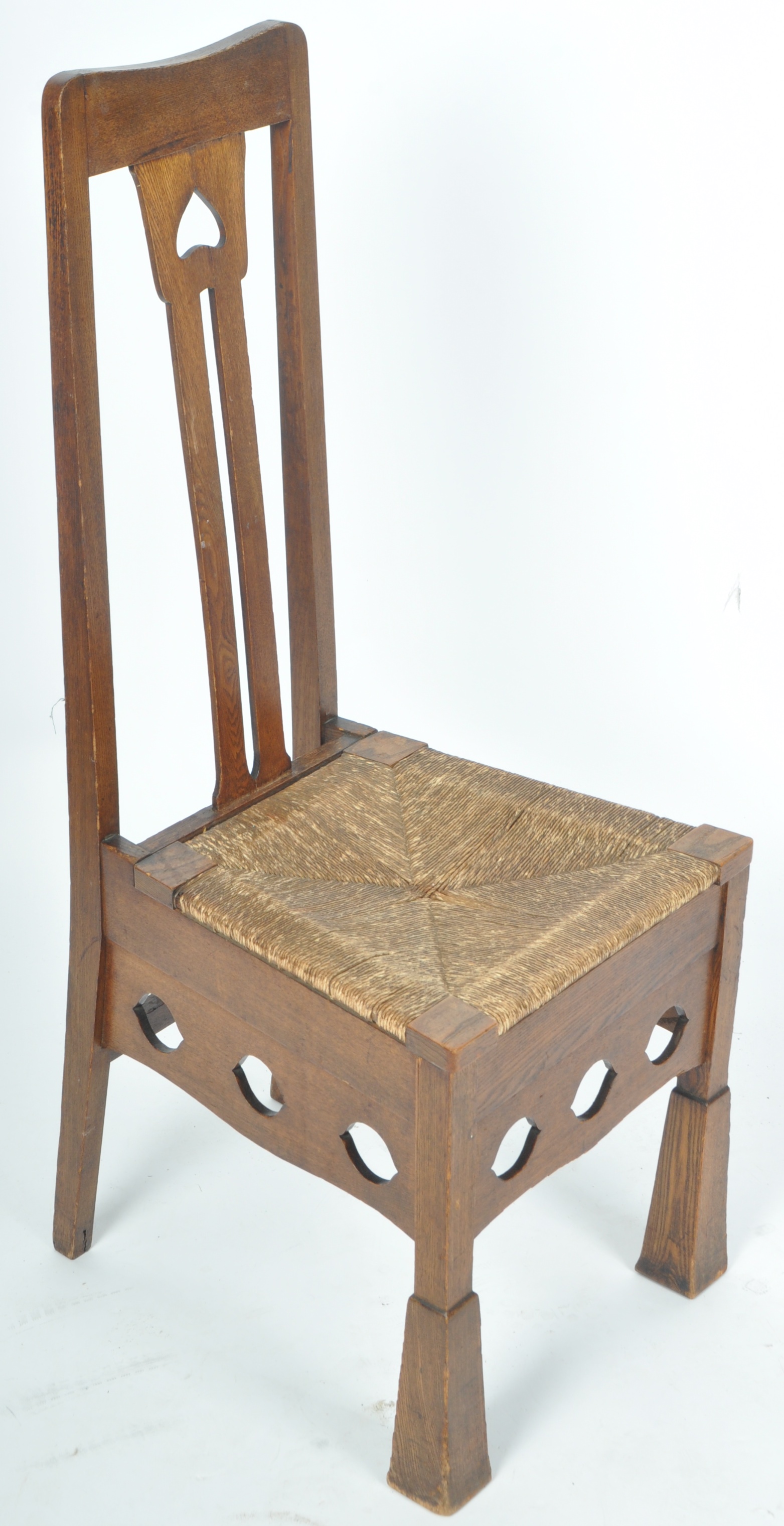 ATTRIBUTED TO VOYSEY - ARTS & CRAFTS SIDE CHAIR - Image 2 of 9