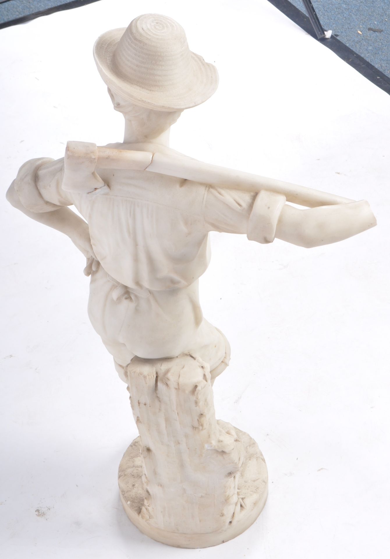 LARGE 19TH CENTURY ITALIAN WHITE MARBLE HUNTSMAN STATUE - Image 8 of 11