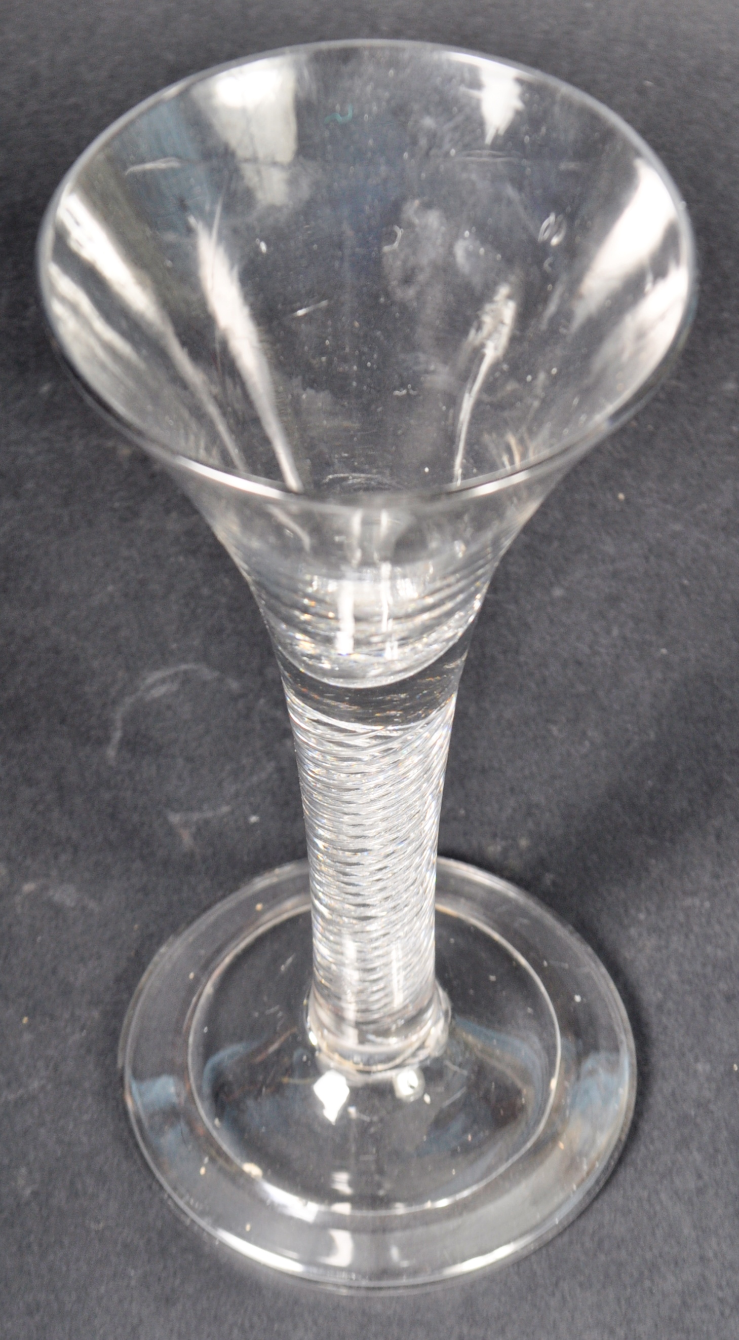 18TH CENTURY GEORGE III AIR TWIST WINE DRINKING GLASS - Image 2 of 5