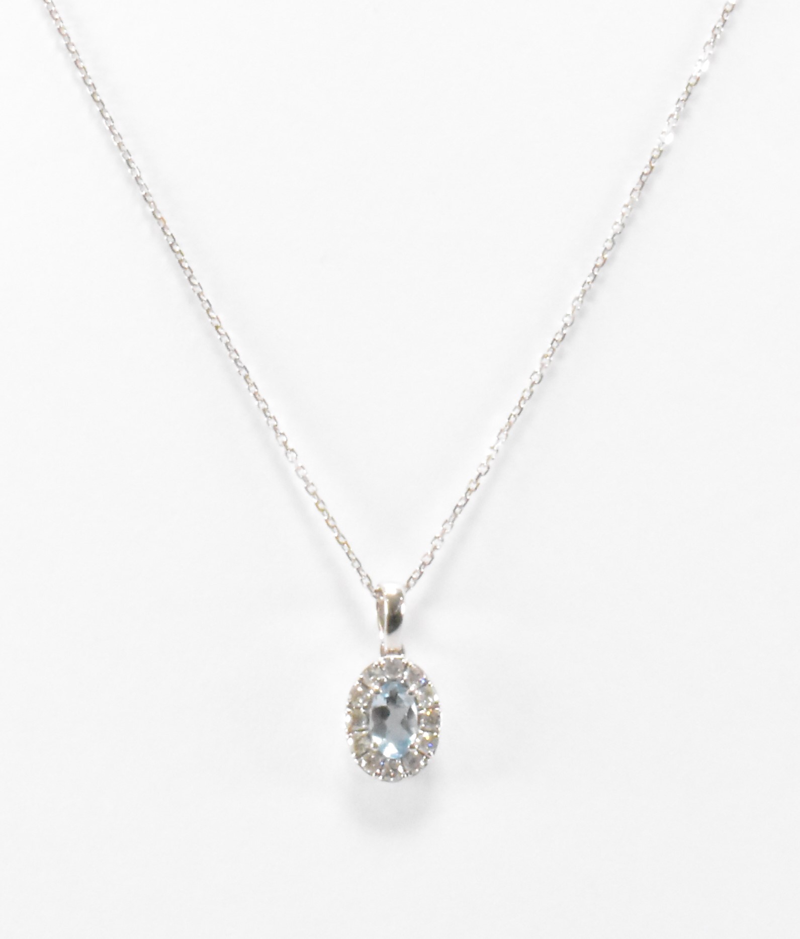 WHITE GOLD AQUAMARINE & DIAMOND PENDANT NECKLACE - Image 2 of 4