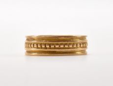 VICTORIAN 18CT GOLD BAND RING