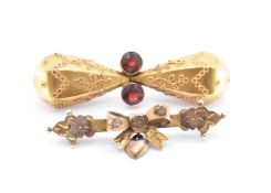PAIR OF VICTORIAN GOLD BROOCHES